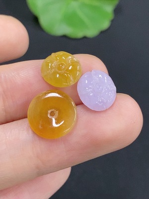 F42968790 翡翠镶嵌件 货品总重约1.25g