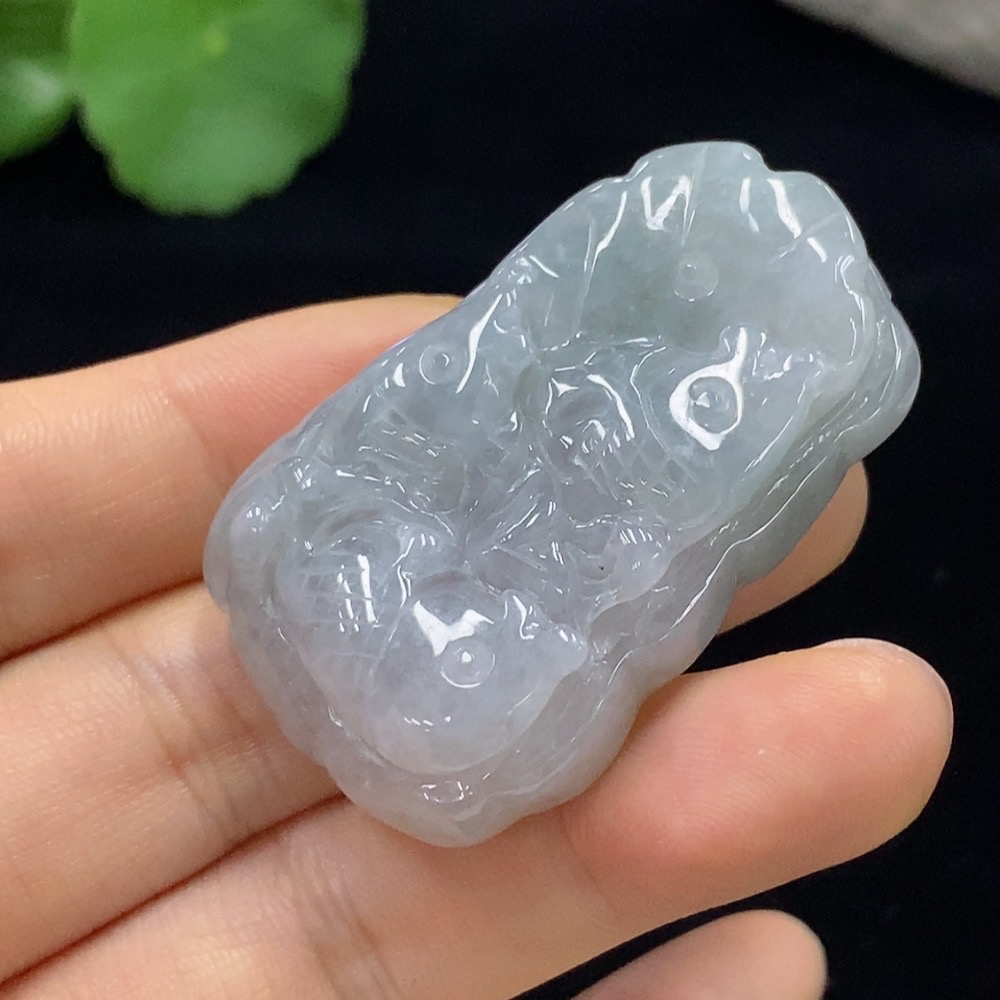 F30501348 JadeiteLotus Leaf Fish Pendant