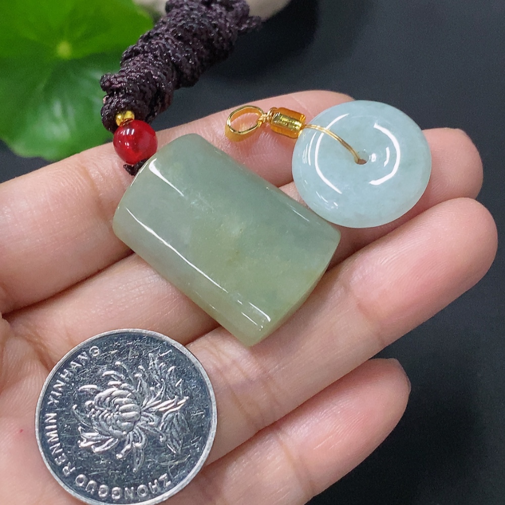 F35088050 Jadeite Pendant Sell as a Lot Non-Gold Beads Non-A