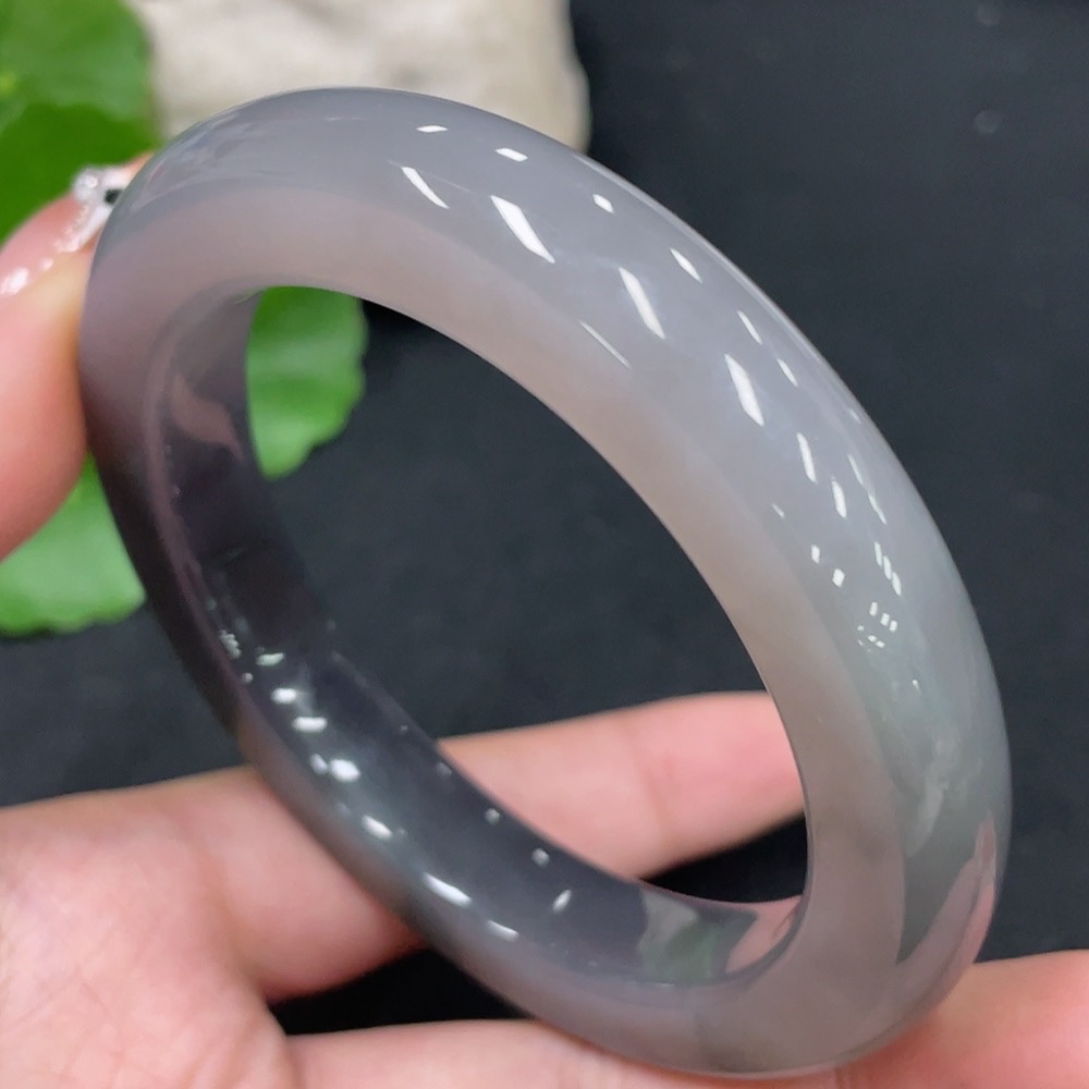 H34053716 Hetian Jade Round Bangle Size 57.2 Total Weight Approx. 70.5g
