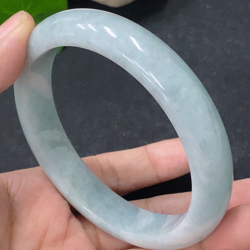 F33912538 Jadeite Round Bangle Size 60mm Total Weight Approx. 57g