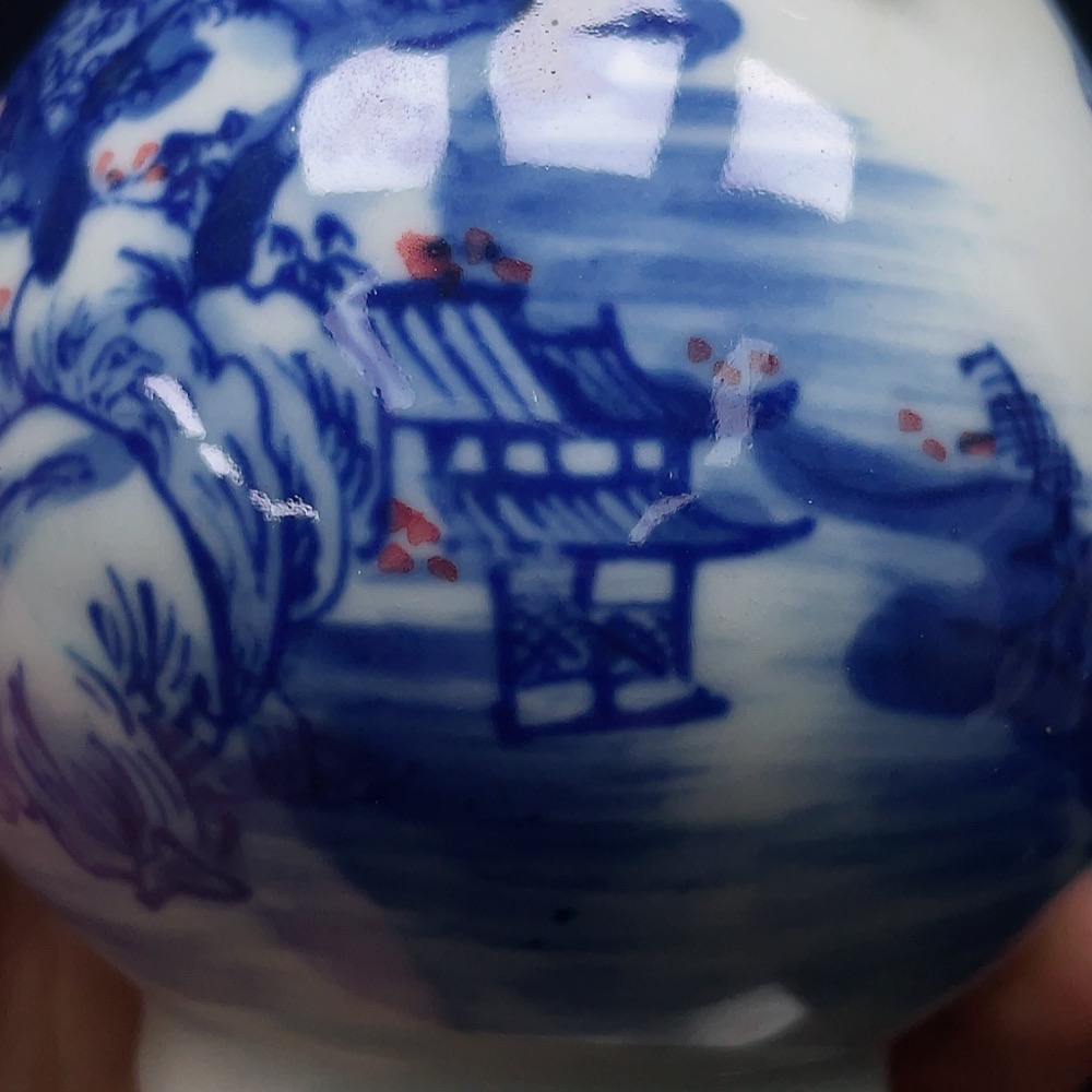 W32764415 Modern blue and white deer-head vase ceramic, intact, size as per actual item