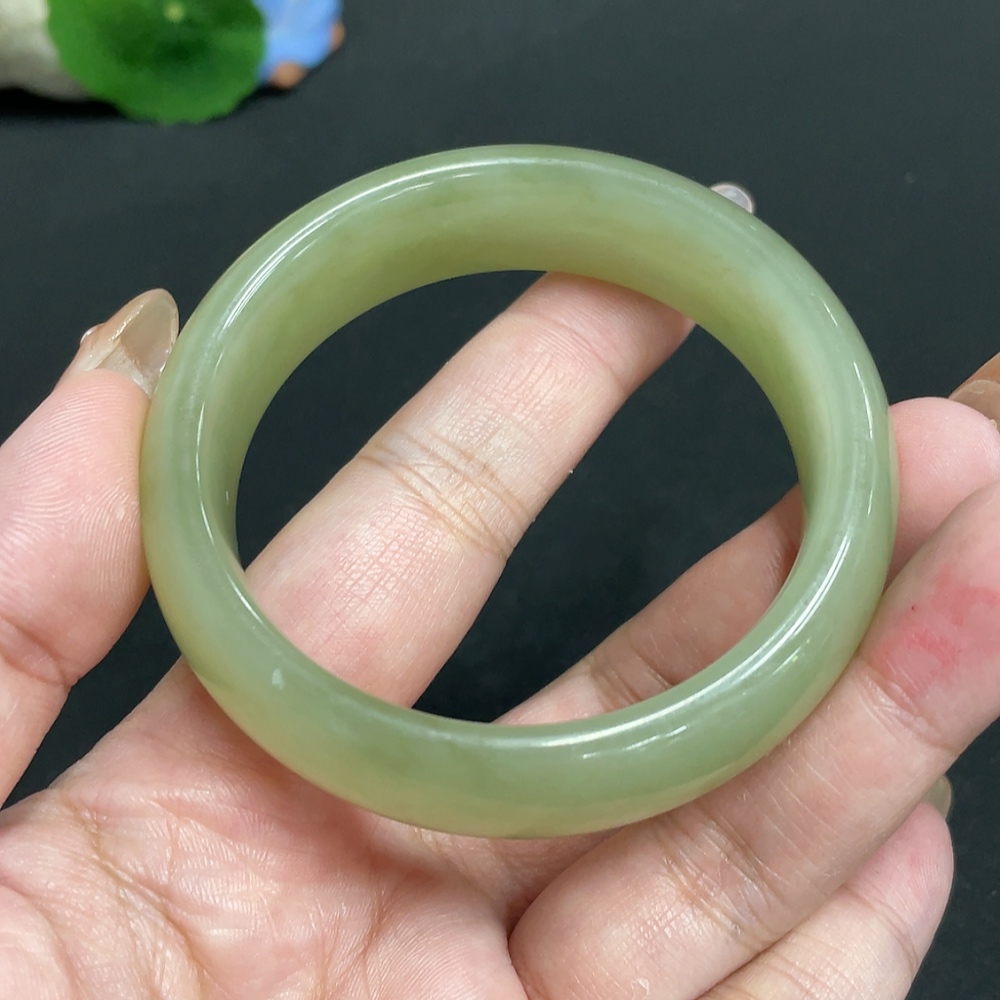 H32782056 Hetian Jade Round Bracelet Size 54.8 Total Weight Approx. 63g