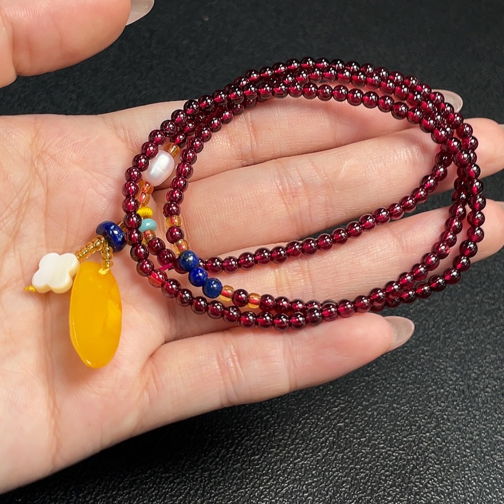 C33921016 Garnet Bead Strand Non-Gold With Possible Non-Natural Accent Stones Total Weight Approx. 16.19g Size About 3.2mm