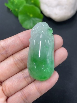 F46551005 翡翠挂件福瓜 货品总约重17.67g