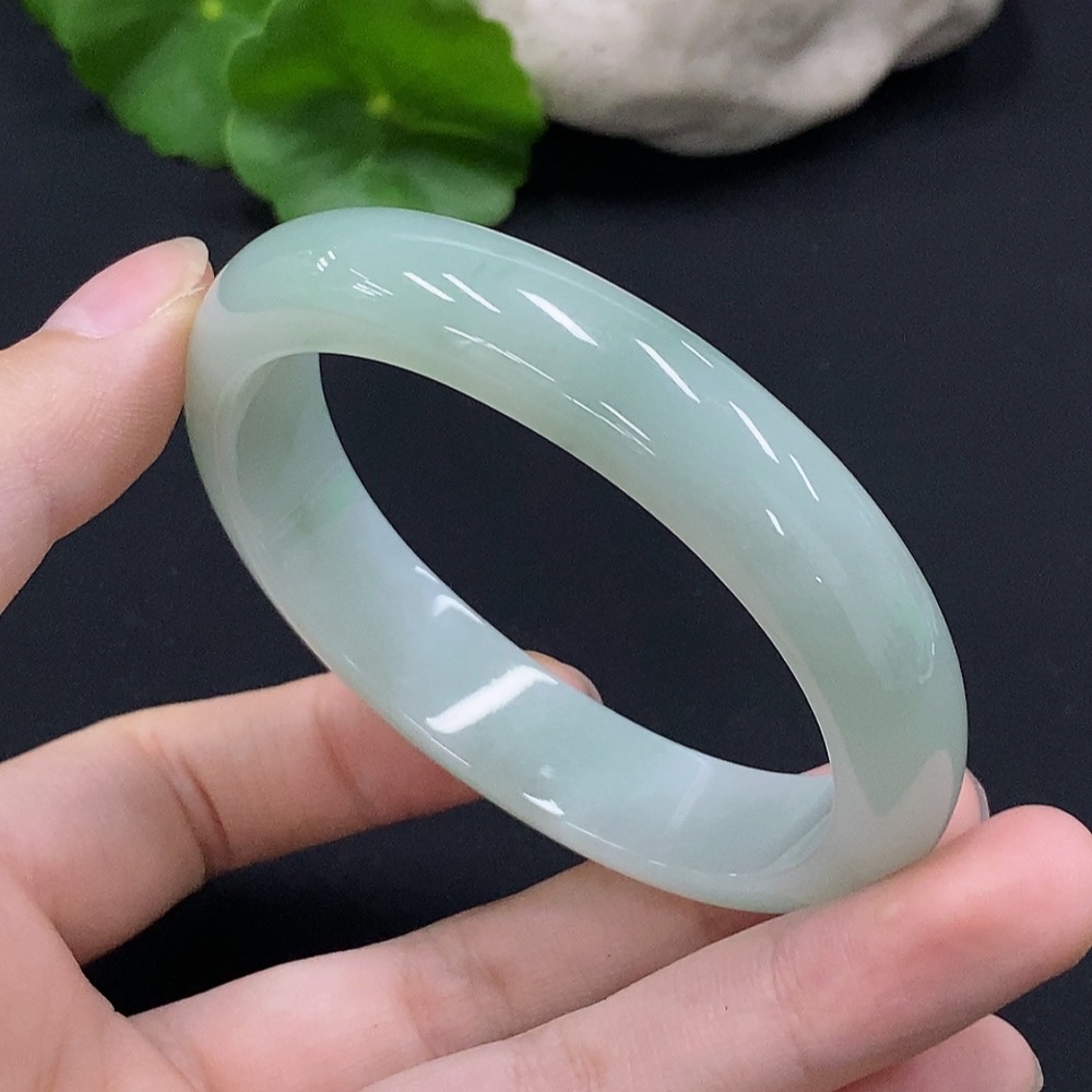 F33926893 Jadeite Concubine Bangle 56.5/49 Size Total Weight Approx. 47.3g