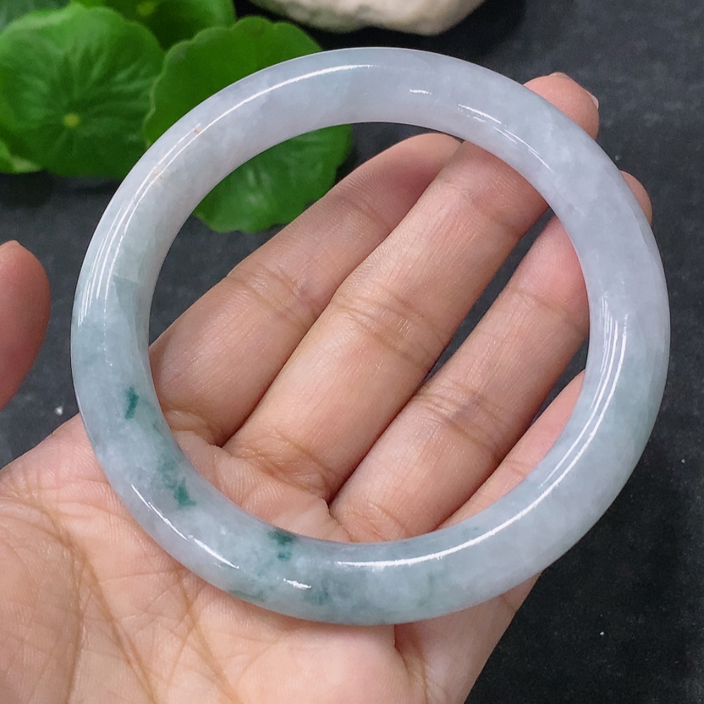 F34977037 Jadeite Round Bangle, Total Weight Approx. 47.9g, Size 55.1, with Breakage/Defects