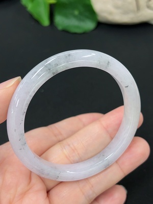 F46545704 翡翠正圈手镯 货品总重约29.1g 51.8圈口