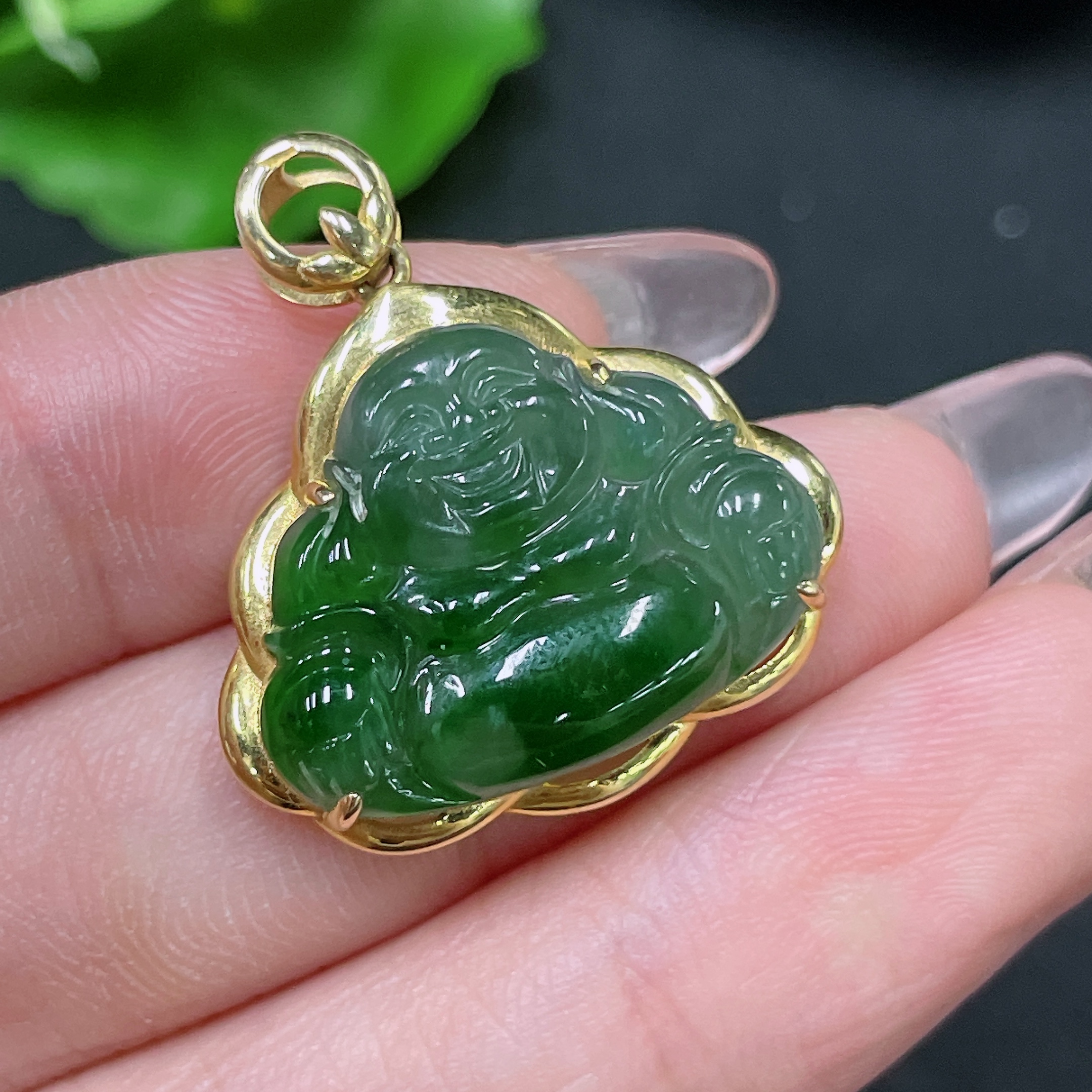 F34021574 Jadeite Buddha Inlaid with 18K Gold, Total Weight Approx. 3.32g