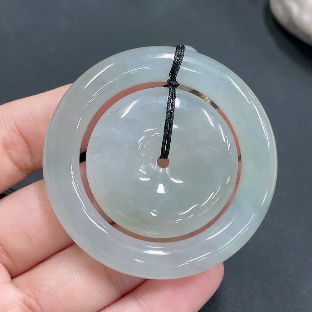 F21421982 Jadeite Pendant with Mother-and-Child Clasp, Total Weight Approx. 52g