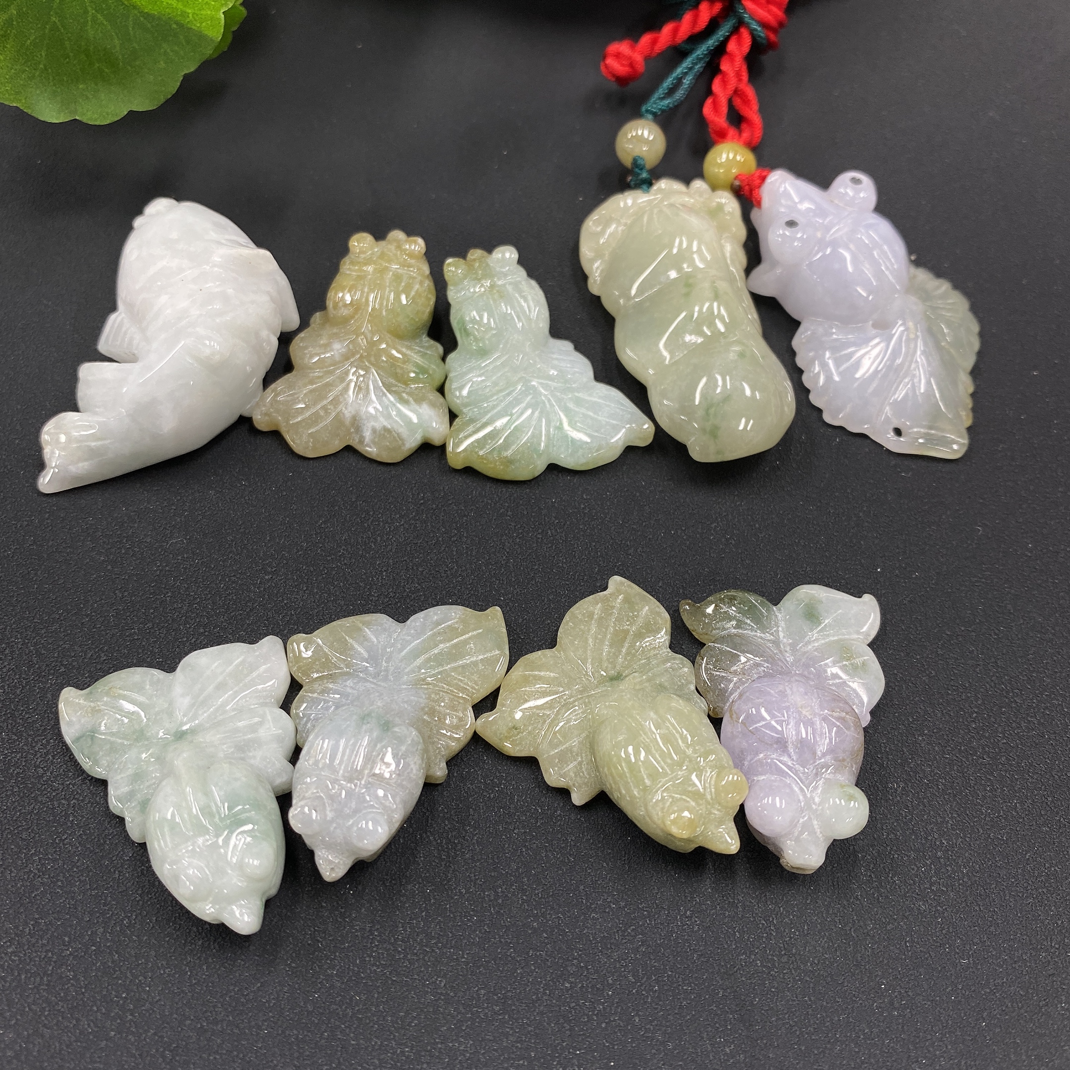 F09570816 Jadeite Pendant