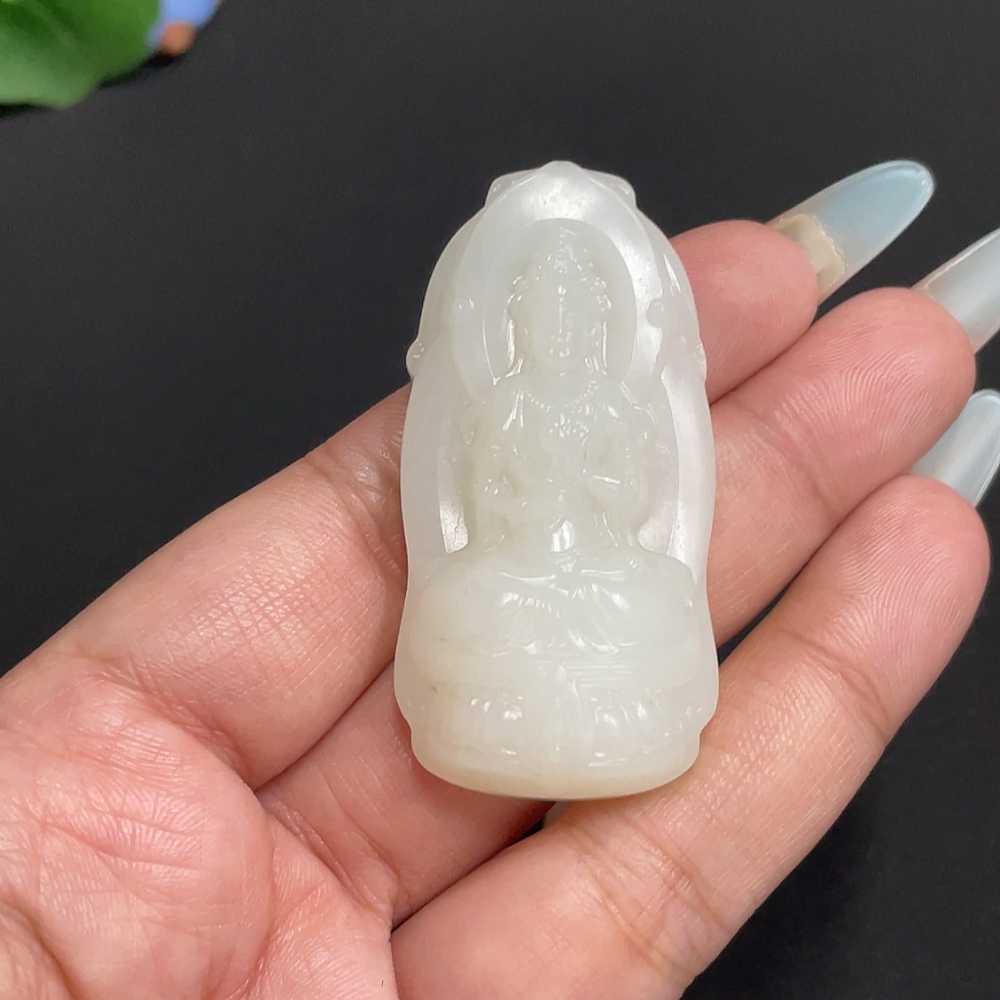 H31633228 Hetian Jade Pendant Guanyin Total Weight Approx. 28.3g