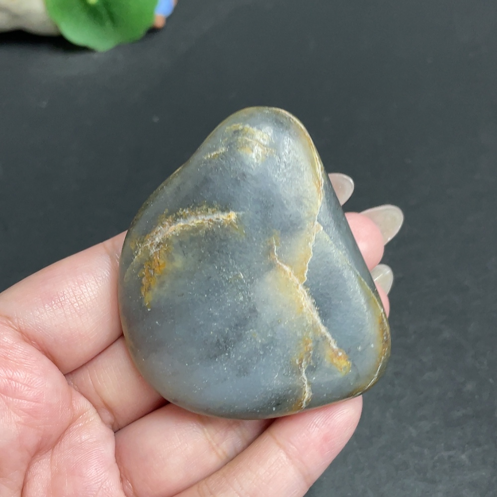 H30462754 Hetian Jade with undetermined skin color origin, total weight about 86g