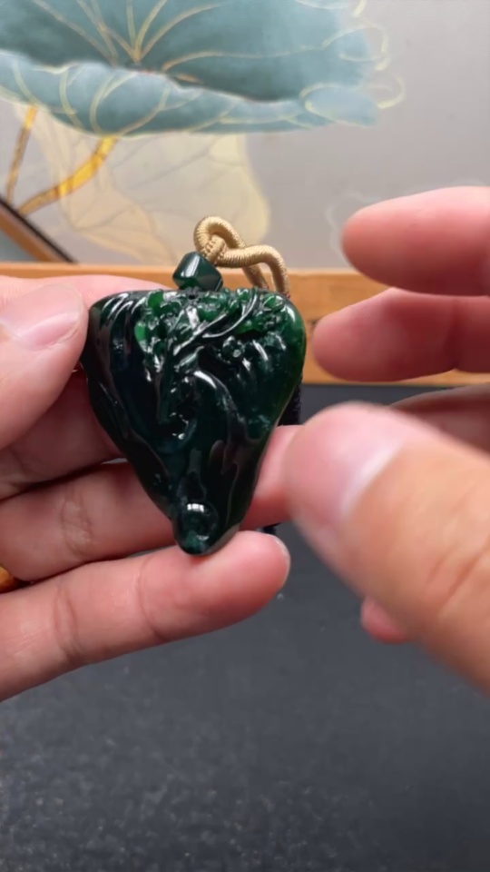 F33898320 Jadeite Deer Pendant Total Weight Approx. 24.7g (Including Rope Weight)