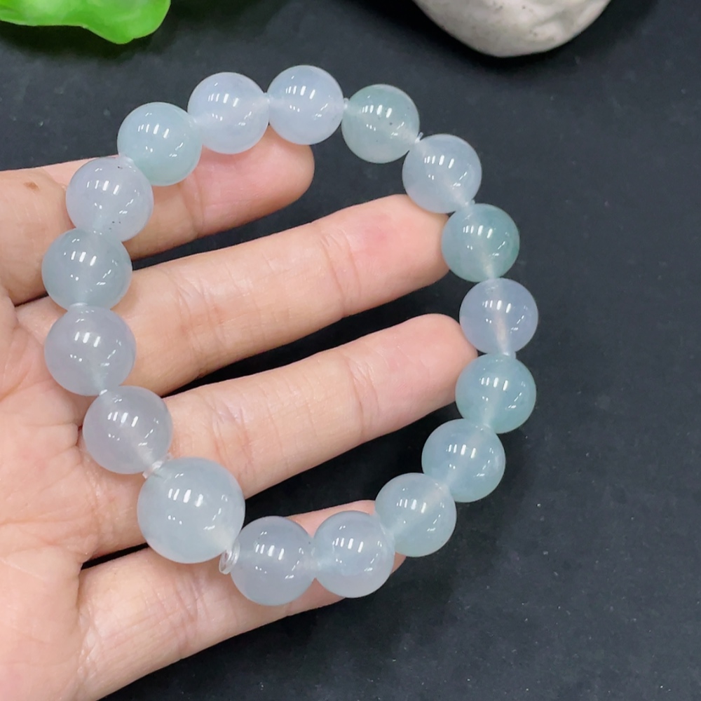 F31637321 Jadeite Bracelet Size 12.5/10.7mm Approx. Total Weight 38.57g