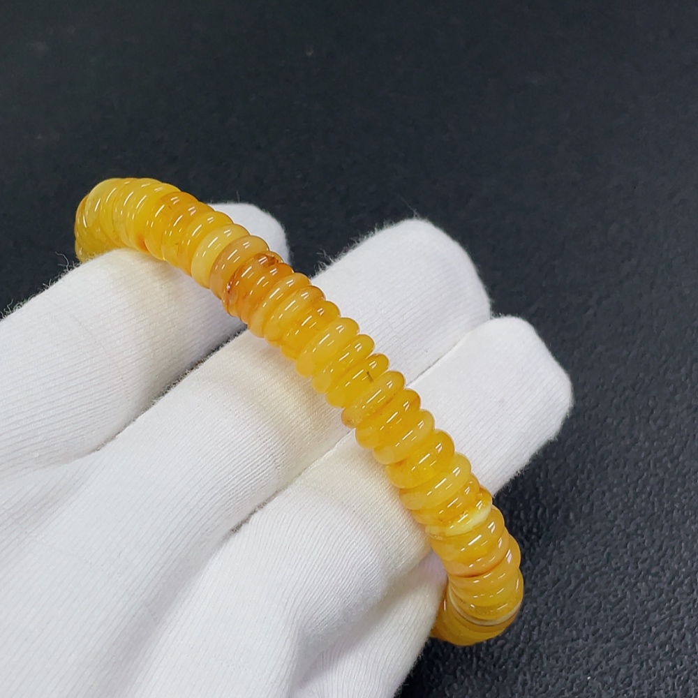 C28301995 Amber Beeswax Bracelet, Total Weight Approx. 12.65g, Size Approx. 9.7mm