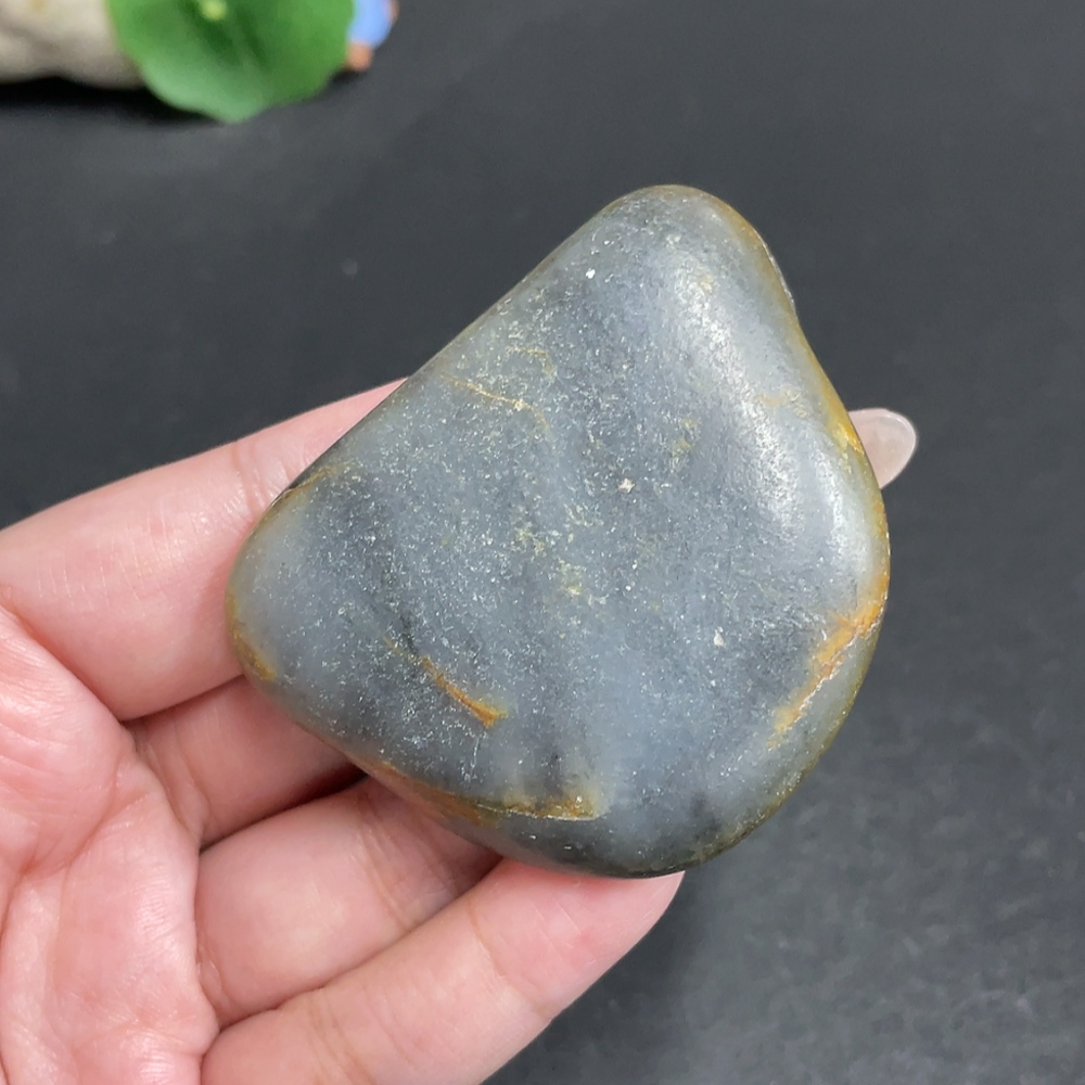 H30462754 Hetian Jade with undetermined skin color origin, total weight about 86g