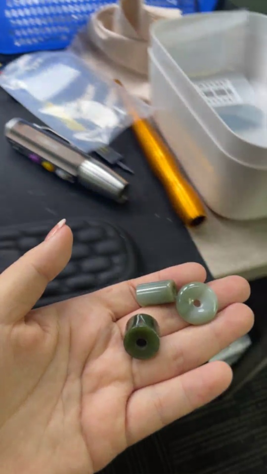 F33935348 Jadeite Pendant Sell as a Lot