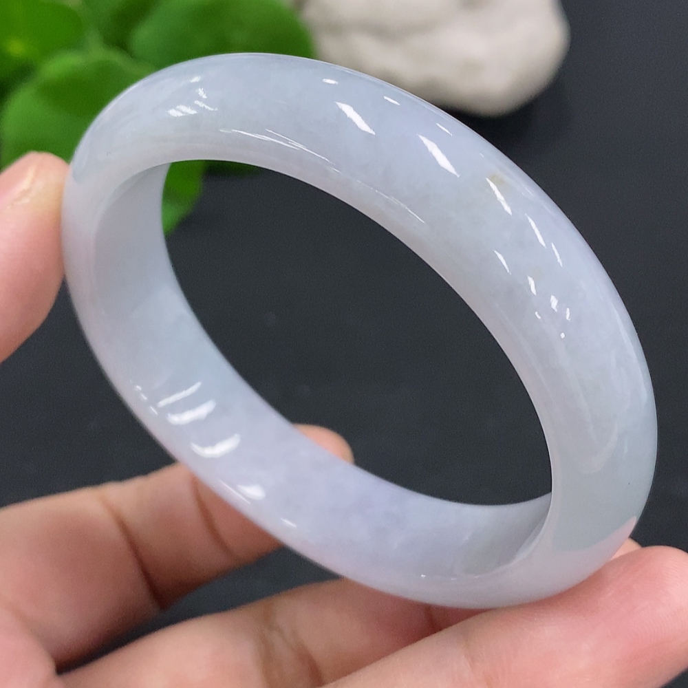 F30552912 Jadeite Imperial Concubine Bangle Size 52/46.4 Total Weight Approx. 42g