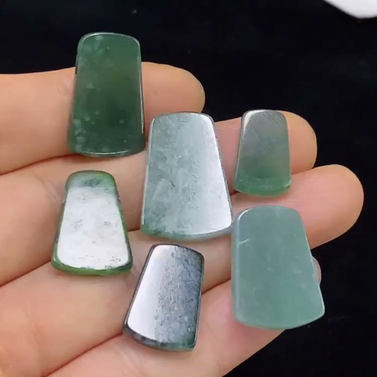 F33861699 Jadeite Pendant Sell as a Lot