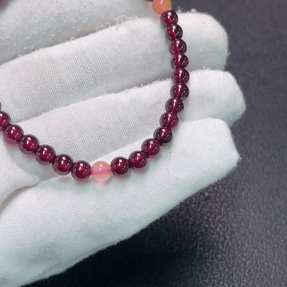 C34038059 Garnet Bracelet with Southern Red Agate and Prehnite, Total Weight Approx. 9.85g, Size About 4.8mm