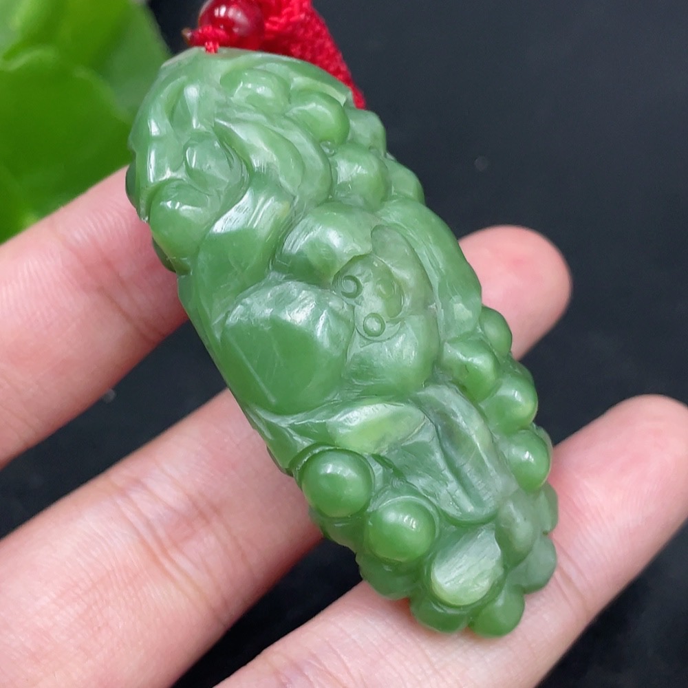 H31616585 Hetian Jade Pendant - Blessed with Many Children