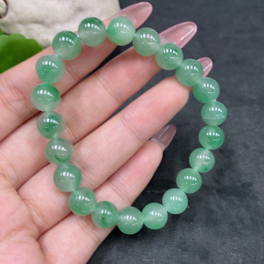 H33944382 African Emerald