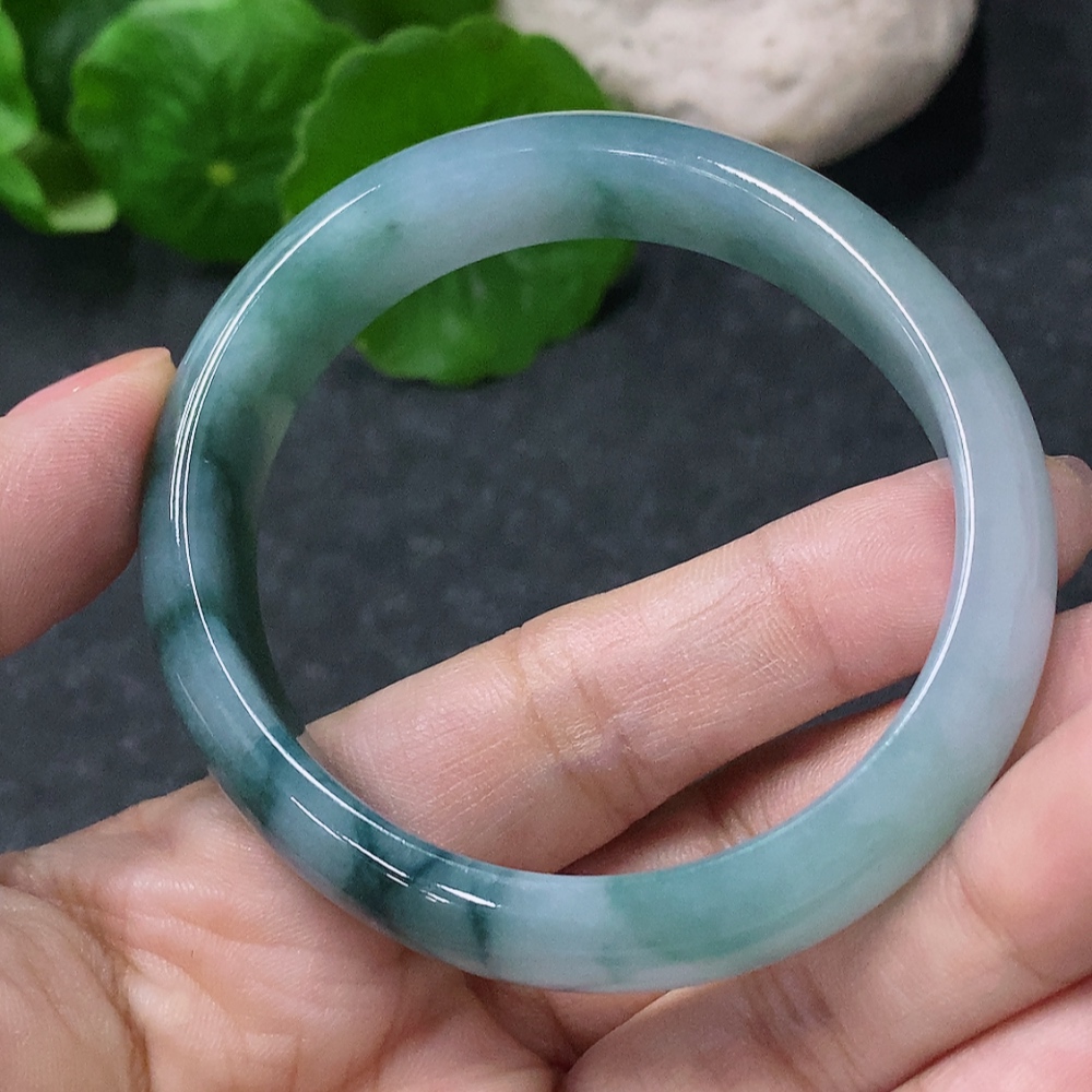 F34010267 Jadeite Concubine Bracelet Size 51.5/46.4mm Total Weight Approx. 37.66g