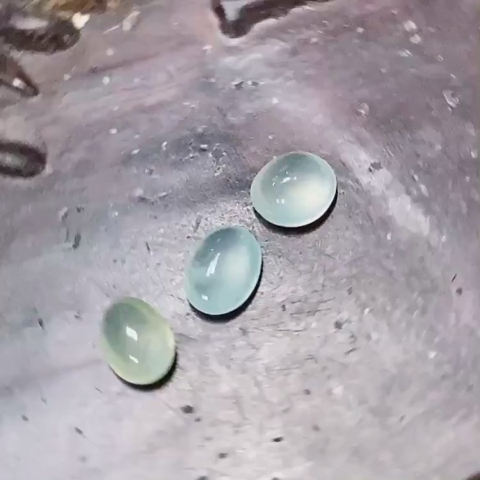 F32733052 Jadeite Cabochon Set