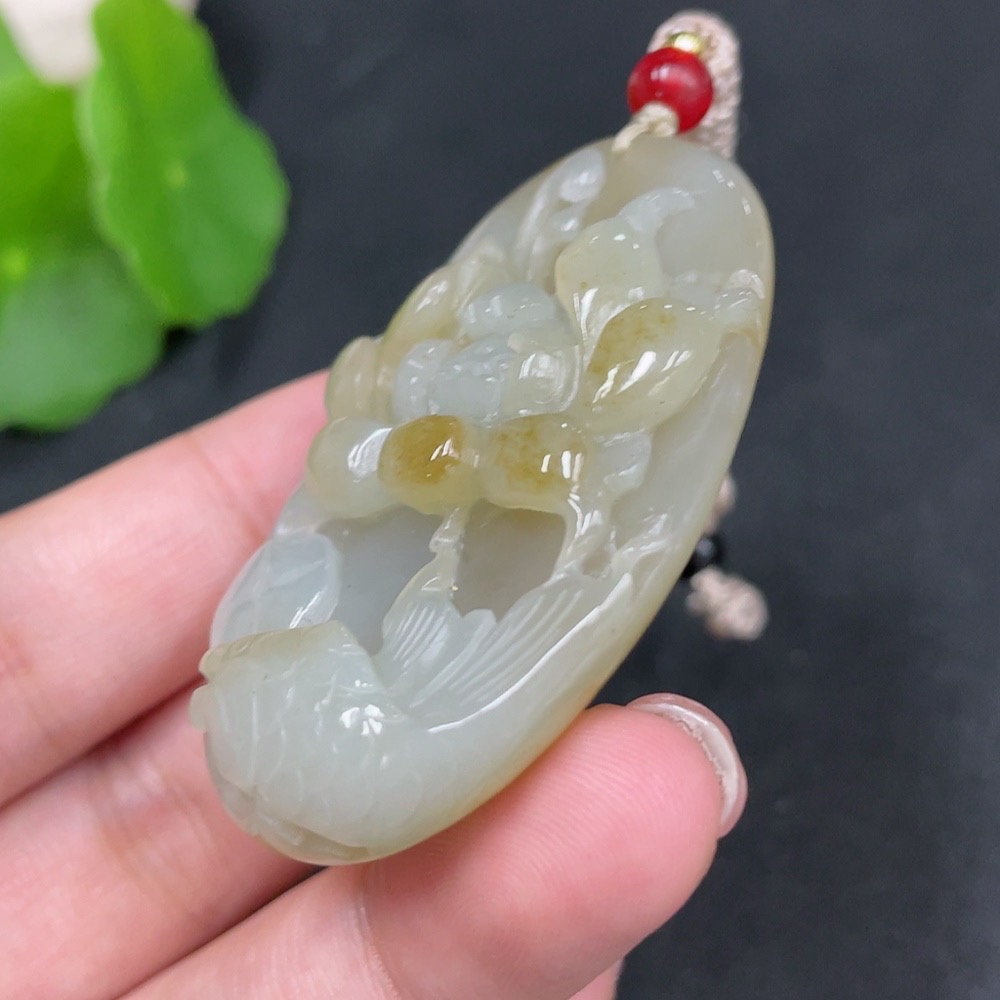 H30561186 Hetian Jade Pendant - Abundance Every Year