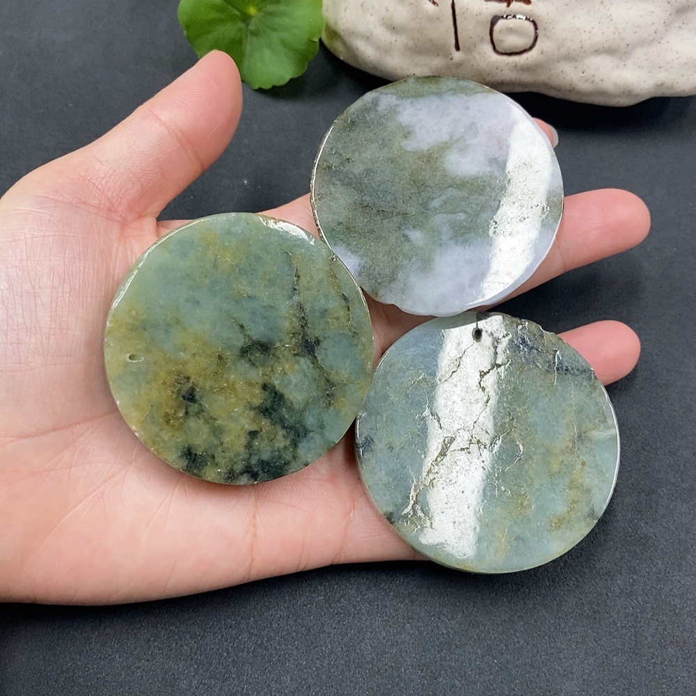 F13489404 Jadeite Pendant Sell as a Lot