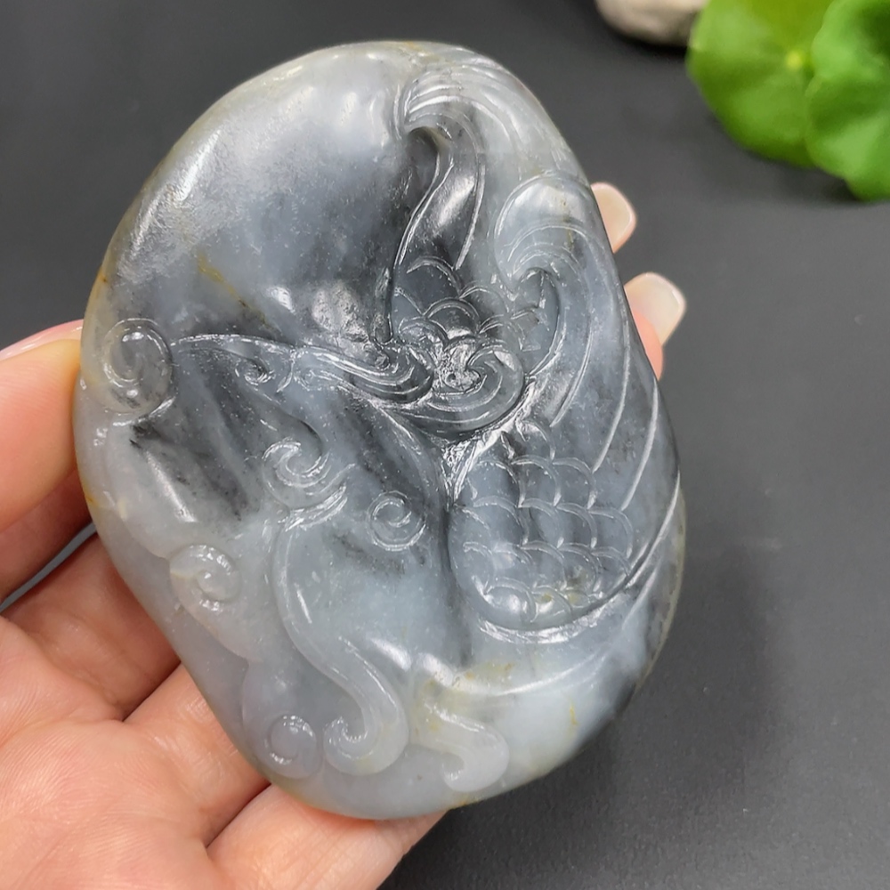 H23557297 Hetian Jade Handheld Piece, Auspicious Beast, Total Weight Approx. 120.7g, Undetermined Skin Color Origin