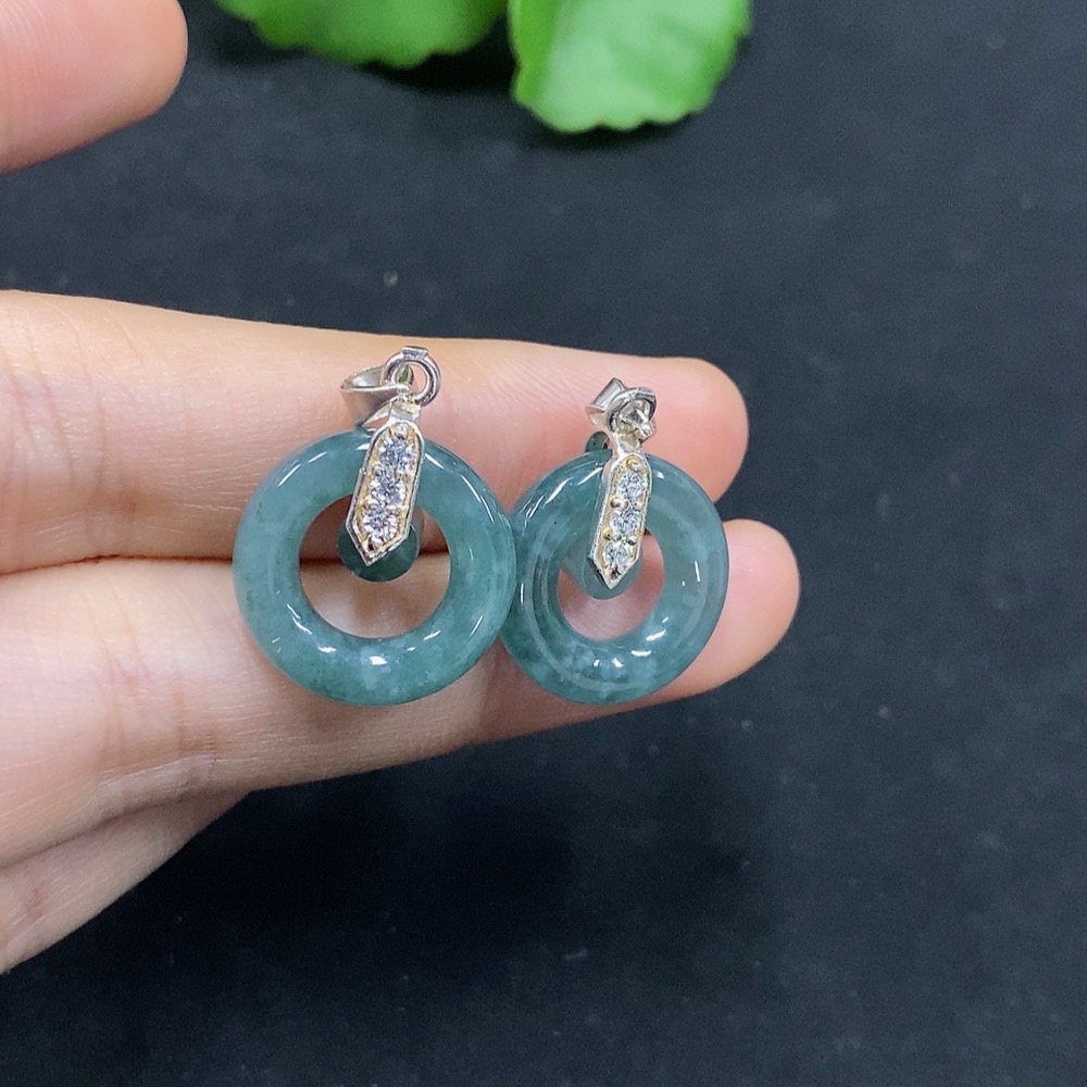 F29346307 Jadeite Donut Pendant Non-Gold Inlaid