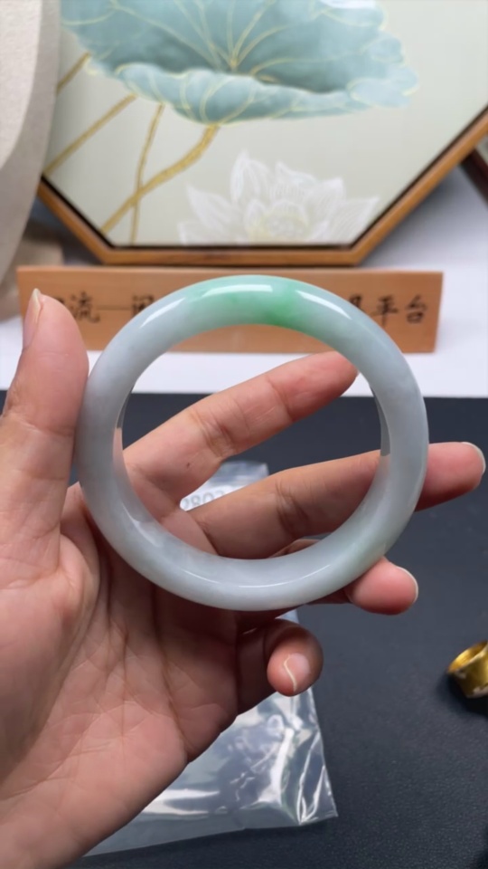 F34012803 Jadeite Round Bangle Size 58 Total Weight Approx. 66g