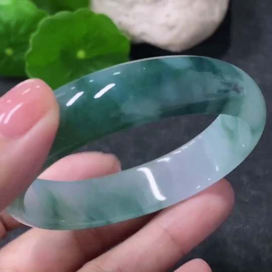F34010267 Jadeite Concubine Bracelet Size 51.5/46.4mm Total Weight Approx. 37.66g