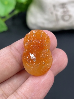 F42953138 翡翠财神挂件 货品总重约4g