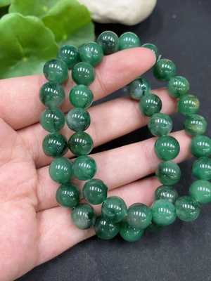 H35194587 非洲翠（独龙玉）手串     卡8.9/9.8mm左右     货品总重约47g