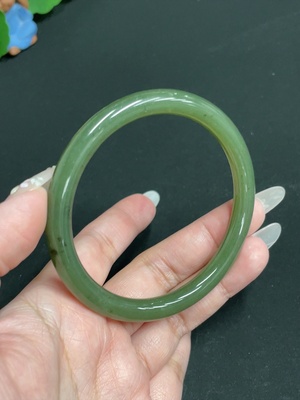 H27063678 Hetian Jade Round Bangle, Size 61.8, Total Weight Approx. 29.2g
