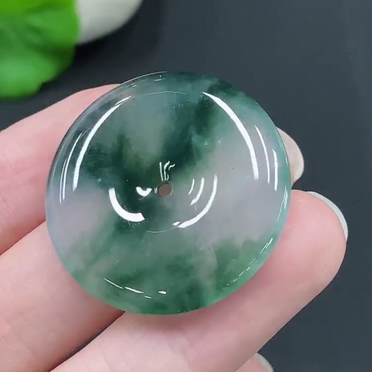 F28294921 JadeitePeace Pendant