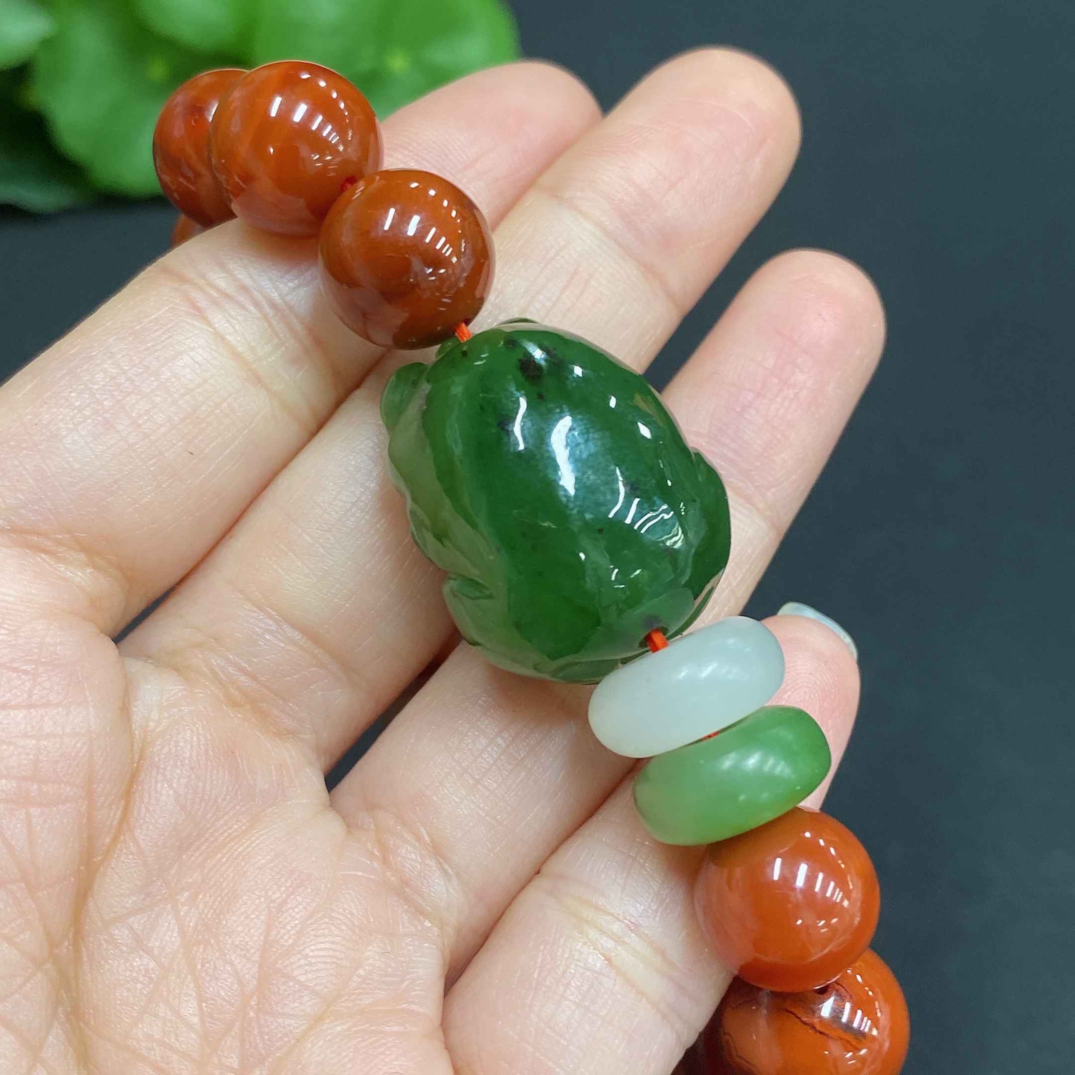 H32771453 Hetian Jade Wealth-Bringing Frog Bracelet (Matching chain not Hetian Jade, total weight approx. 47.1g)