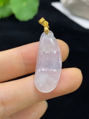 F32803869 翡翠挂件 非金 货品总重约2.85g
