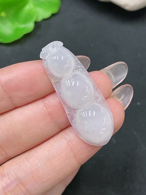 F34047634 Jadeite pendant bean total weight about 4.57g