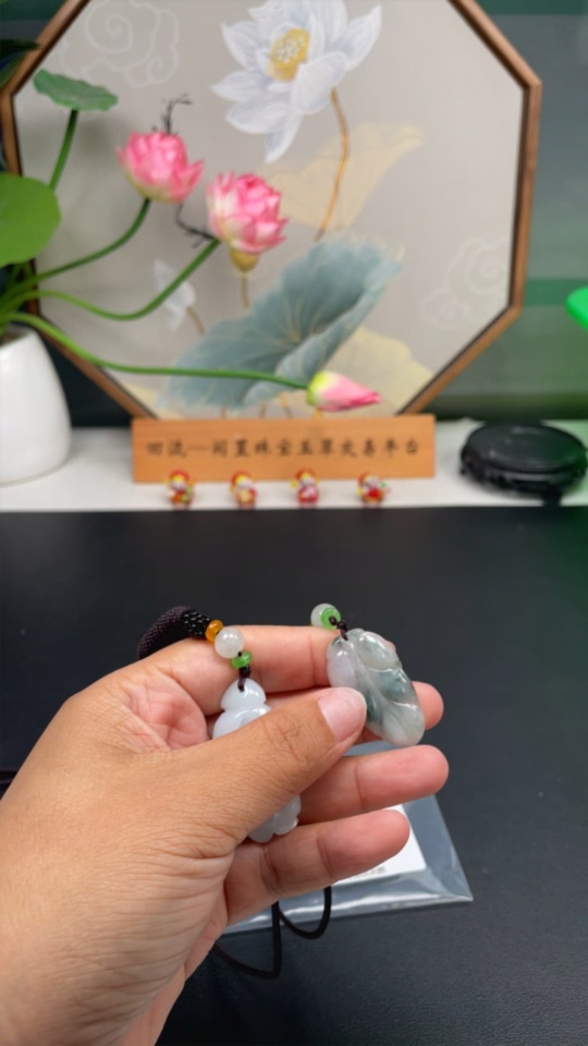 F30443465 One Lot of Jadeite Pendants with Non-Grade A Beads