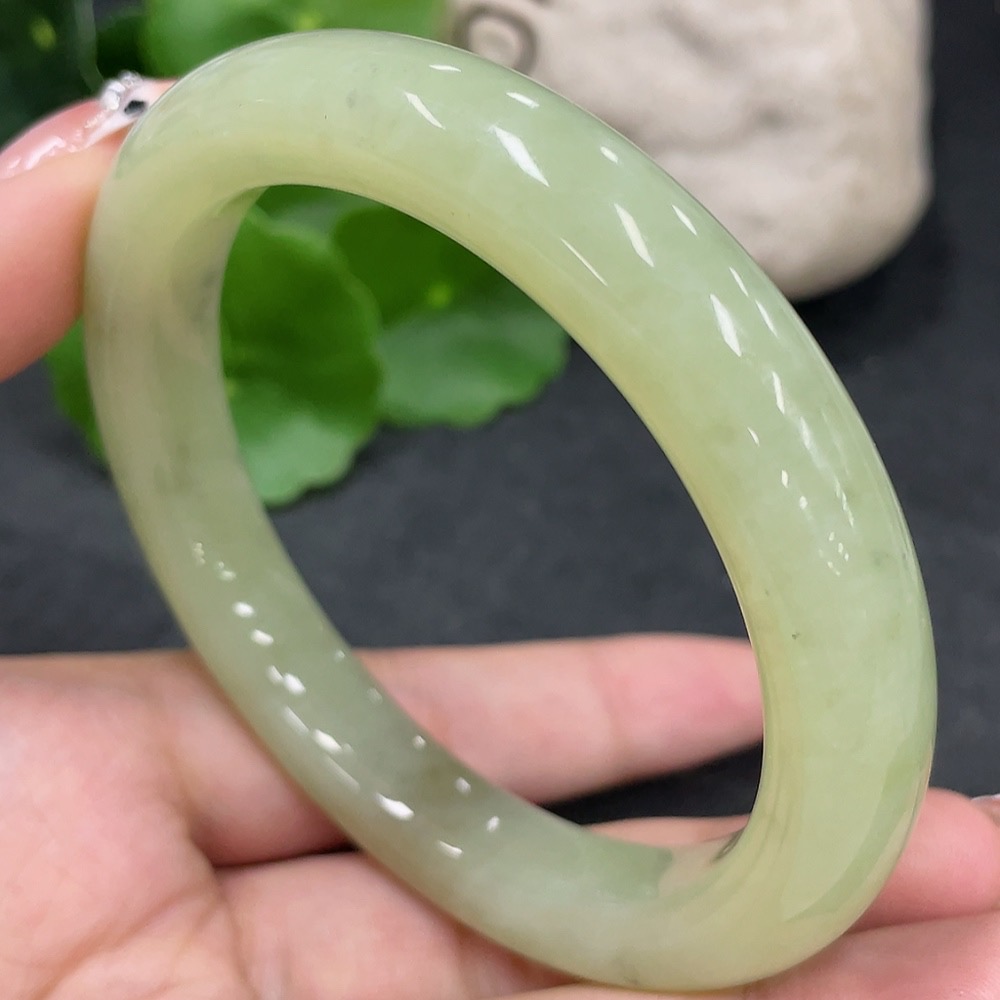 H34980554 Hetian Jade Round Bracelet Size 61 Total Weight Approx. 59.8g