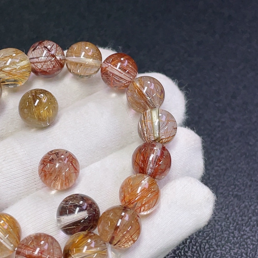 C30568319 Crystal Bracelet + Loose Beads Total Weight Approx. 31.88g Sell as a Lot 4 pcs