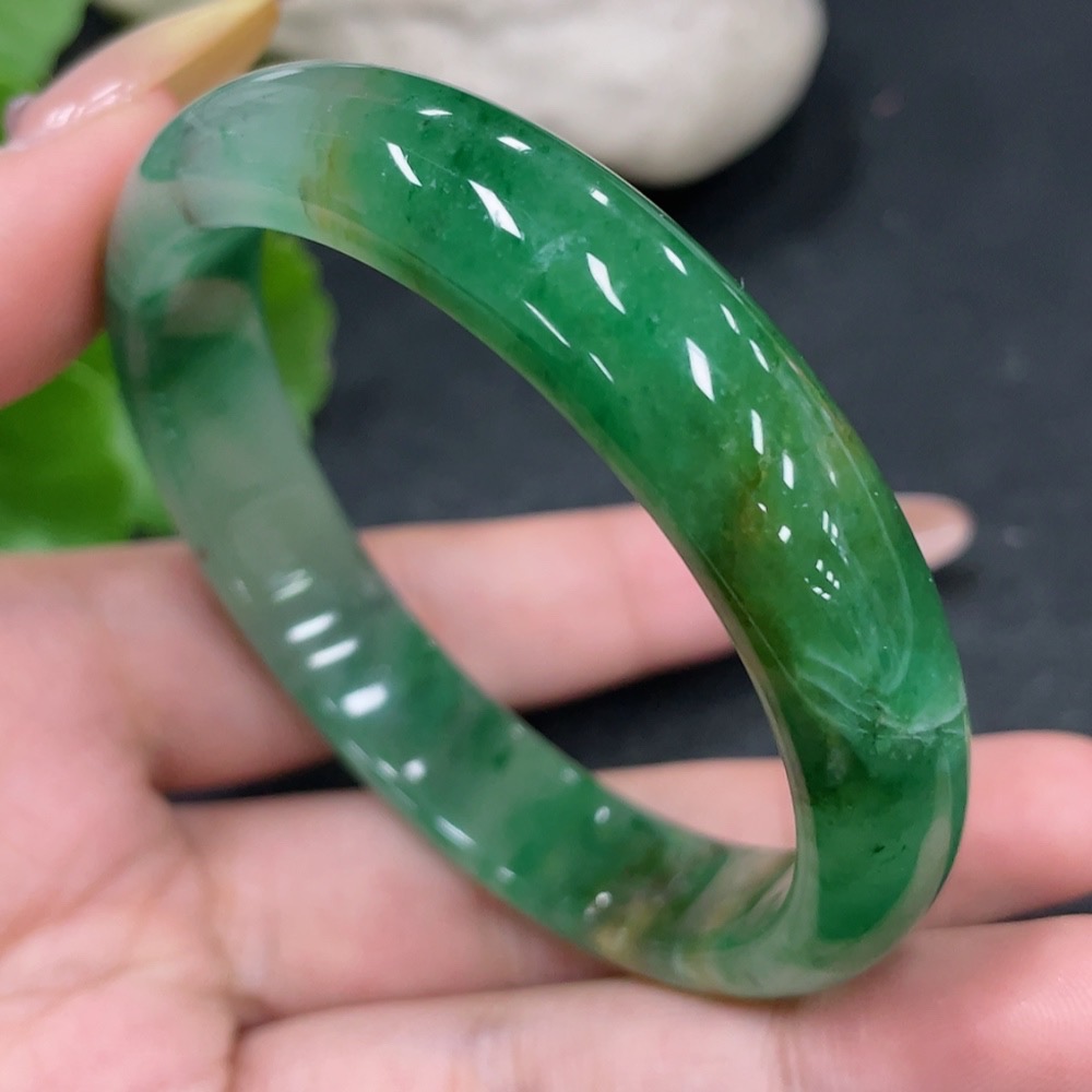 H32704836 African Emerald (Dulong Jade) Round Bracelet Size 54.5 Total Weight Approx. 333.8g