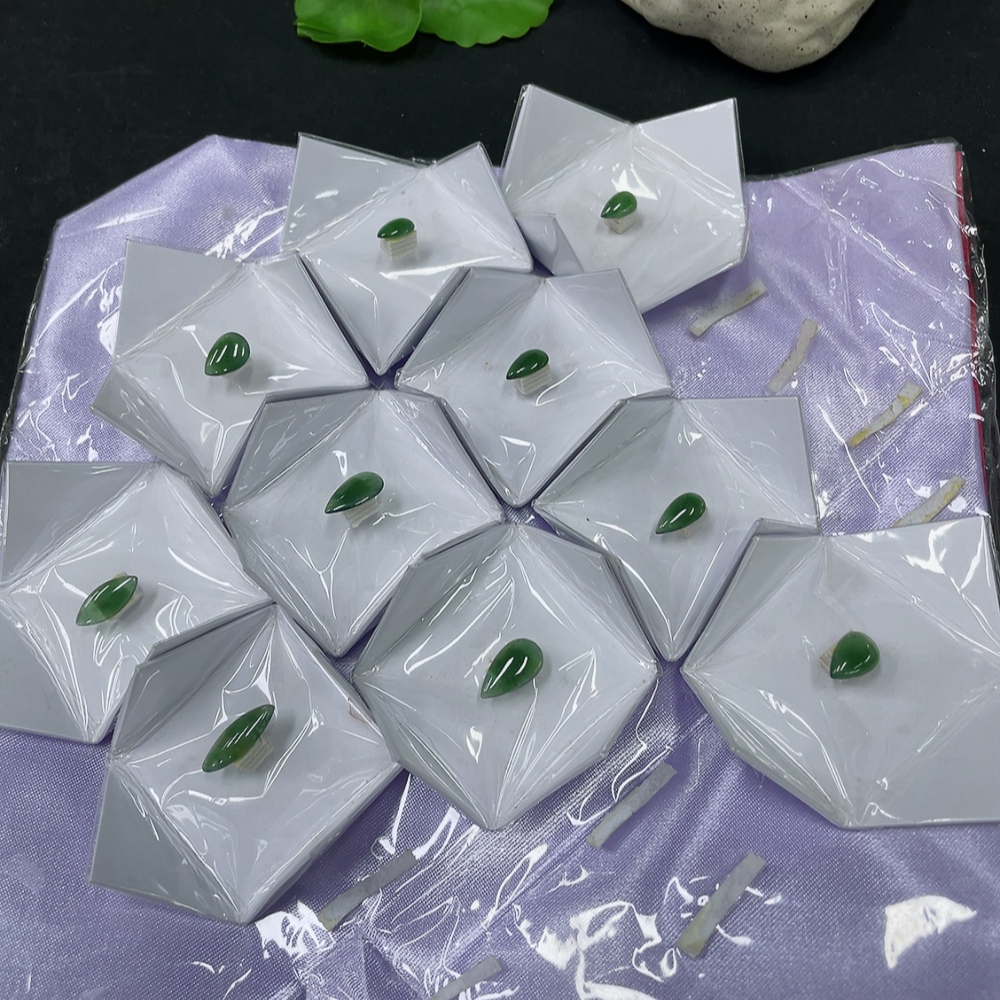 F31638072 Jadeite Inlaid Pieces Sell as a Lot