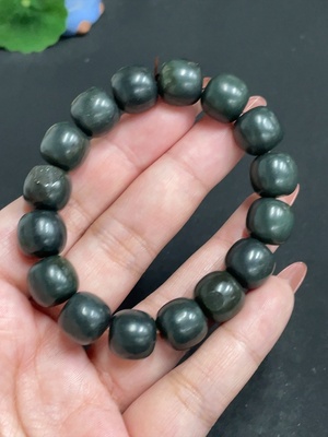 H34011037 Hetian Jade Bracelet Approx 11.7mm Total Weight Approx 47.1g