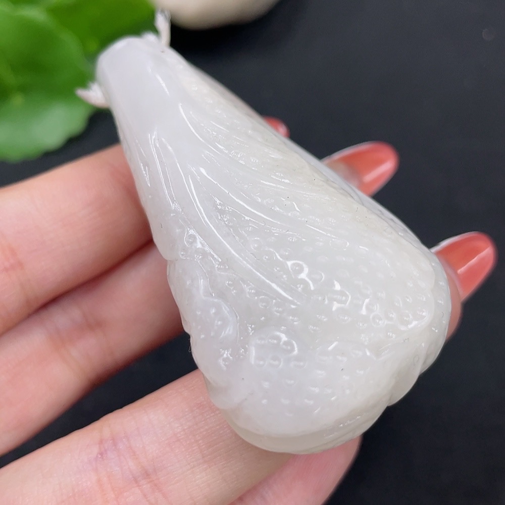 H35085639 Hetian Jade Pendant Chinese Cabbage Undetermined Skin Color Formation Total Weight Approx. 60.3g