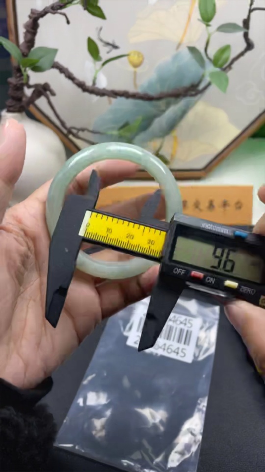 F27064645 Jadeite Round Bangle Size 56.4 Total Weight Approx. 66.7g